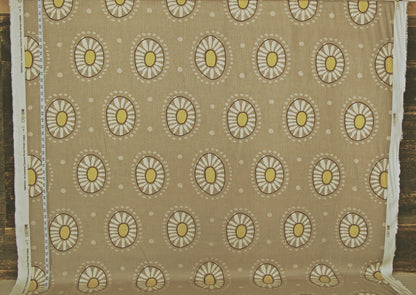 Clarence House Burlap Daisy Fabric, Barn, Wedding, Linen, Marisol