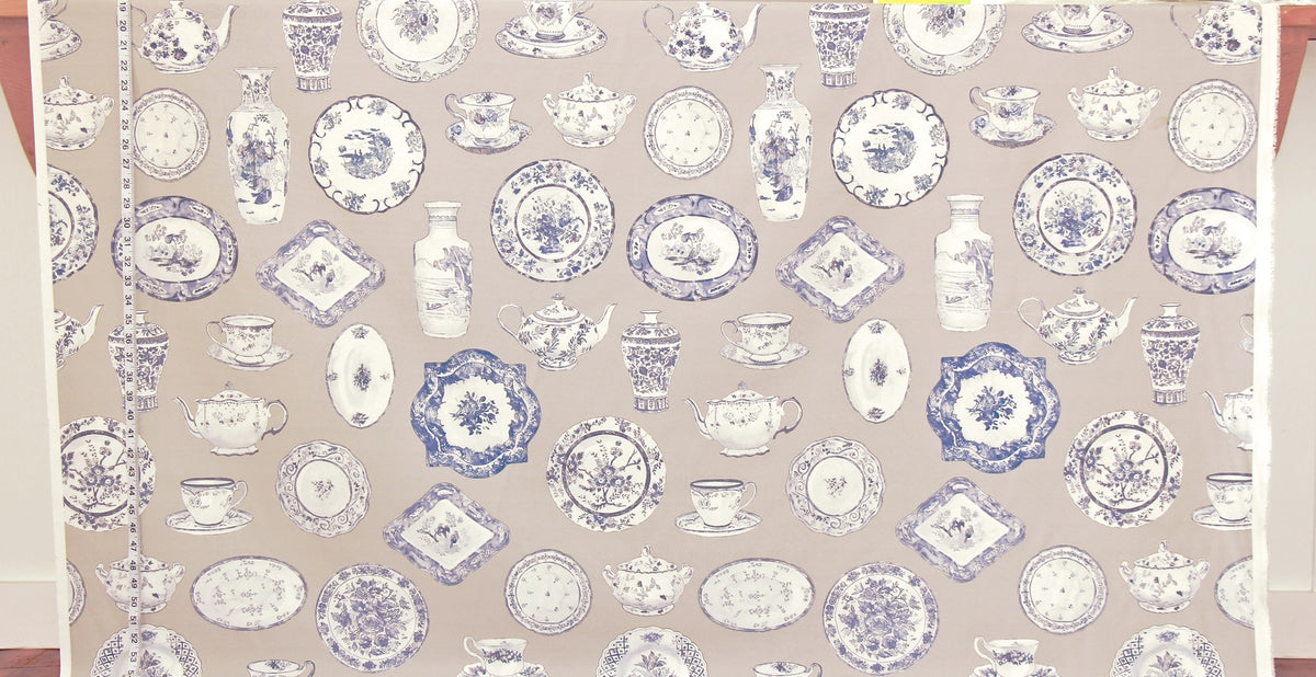 Blue porcelain fabric antique china dishes