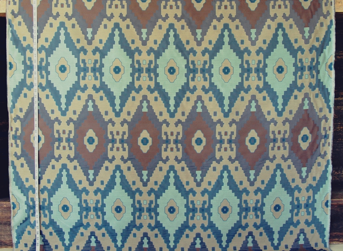 CLARENCE HOUSE FABRIC MASA